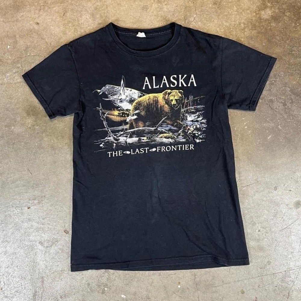 Vintage 90s Black‎ Alaska The Last Frontier tee animal graphics women's small